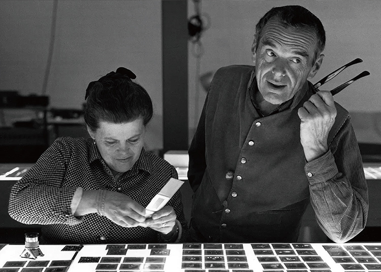 Charles Eames 誕辰紀念！八款彰顯 Eames（與 Rays）創意才華的標誌性設計！