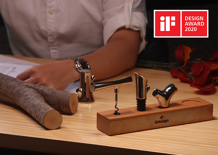 累積 34 年的專業金屬工藝技術，Gdesign 成立於 2019 年，由一群喜愛大自然、熱衷將「台灣自然生態」結合設計創作的年輕團隊所組成，希望將自然的美麗輪廓與友善環境的信念帶入日常，重新詮釋精巧細緻的時尚生活。